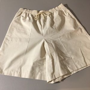 Hasting & Smith Petites Women's Cream Shorts